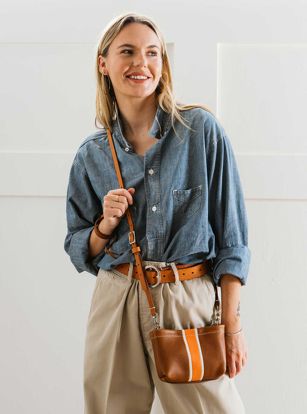 Chéri cell phone clutch