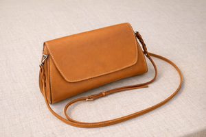 Claudette Clutch