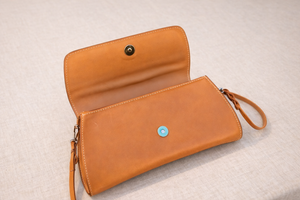 Claudette Clutch